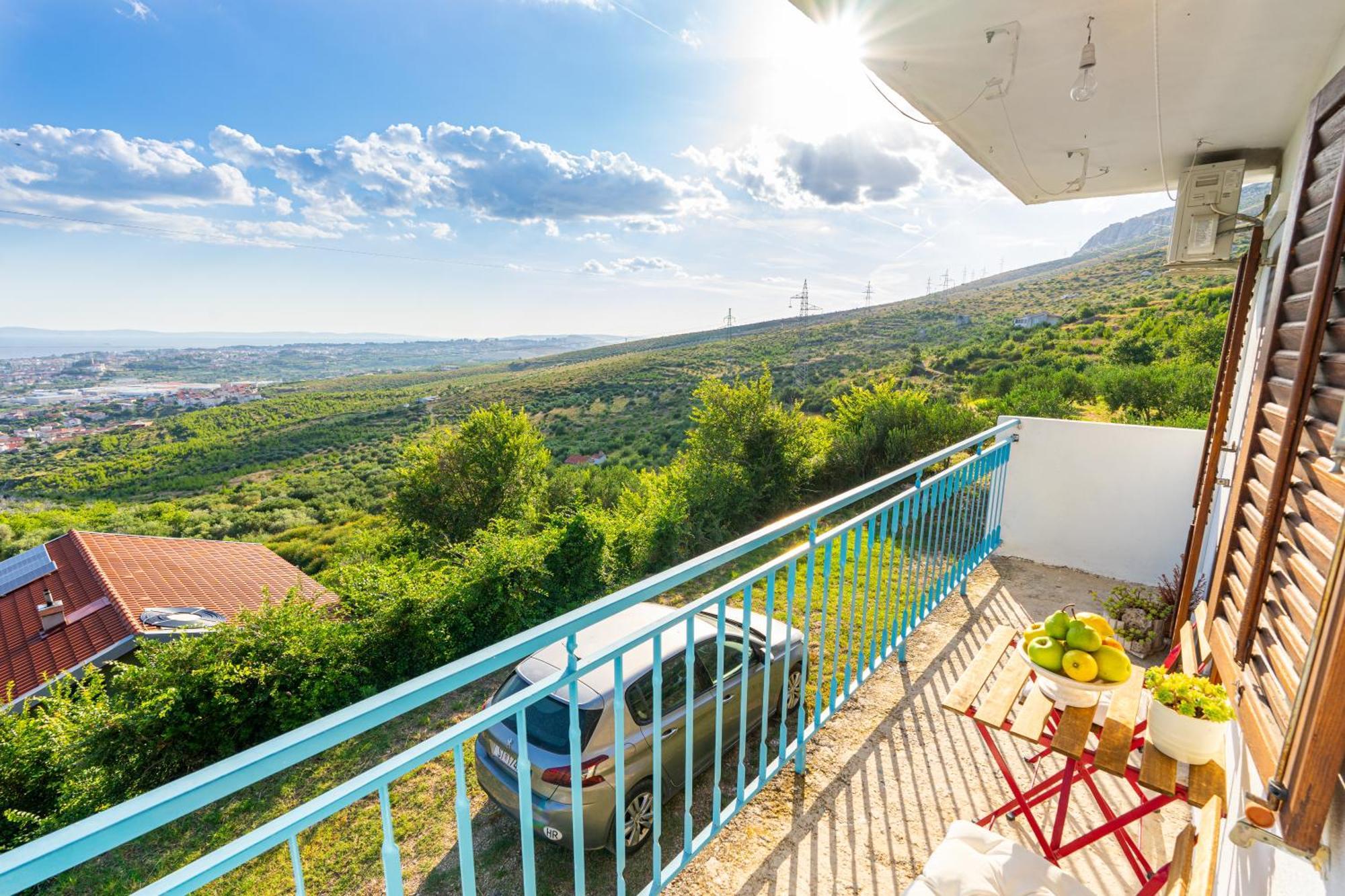 הוילה Olive Garden House In Zrnovnica With A View & Bbq מראה חיצוני תמונה
